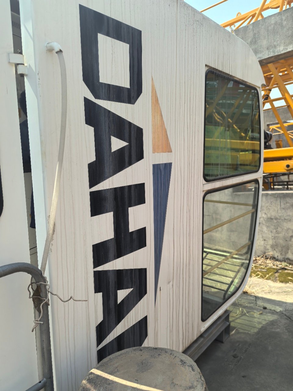 Used Dahan Pt6015-8 Tower Crane - Image 3